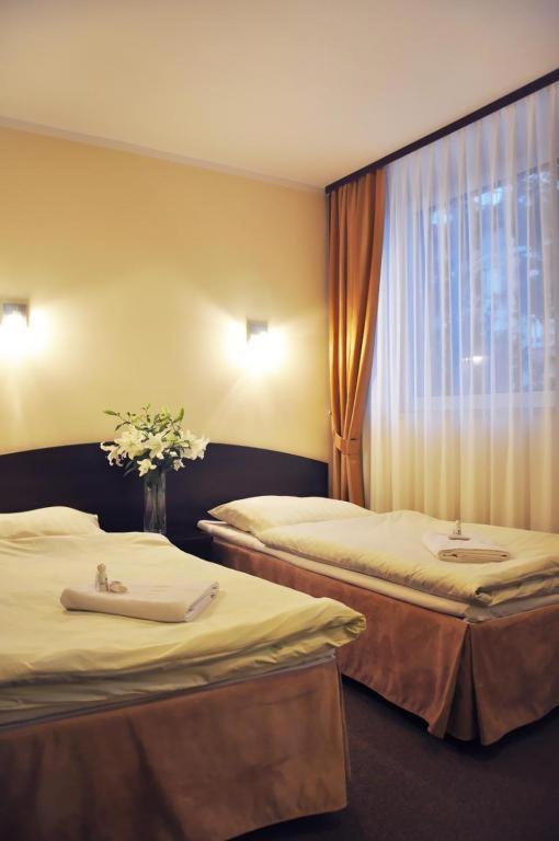 Hotel Pojezierze Szczecinek Extérieur photo