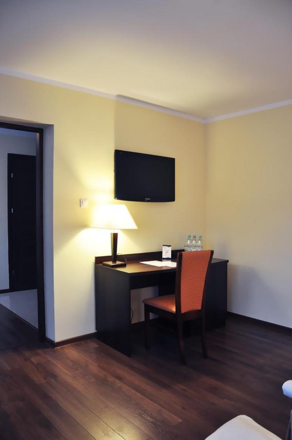Hotel Pojezierze Szczecinek Extérieur photo